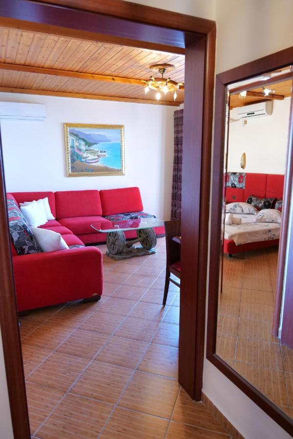 Crystal Apartamento Sarandë